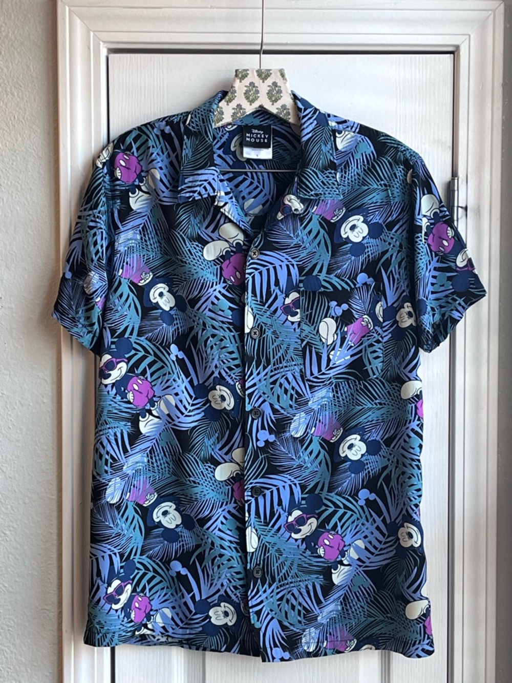 DISNEY Mickey Mouse Blue Hawaiian Tropical Palm Button Down Shirt Men’s Size S
